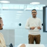Photo employee performance